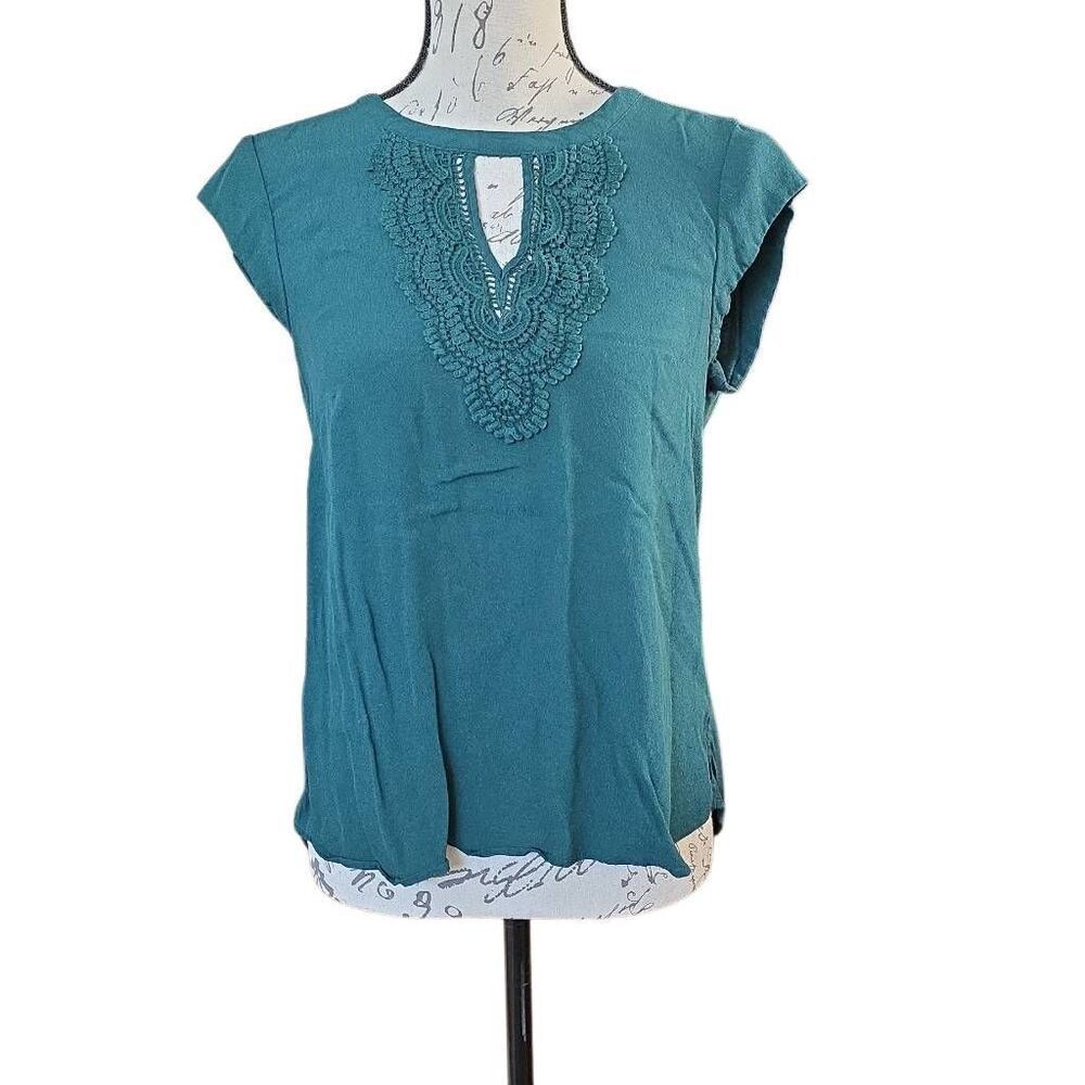 Daniel Rainn Women's Size Petite Small Dark Green Crochet Lace Keyhole Blouse
